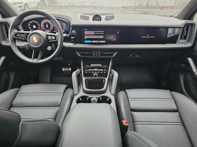 2025 Porsche Cayenne GTS