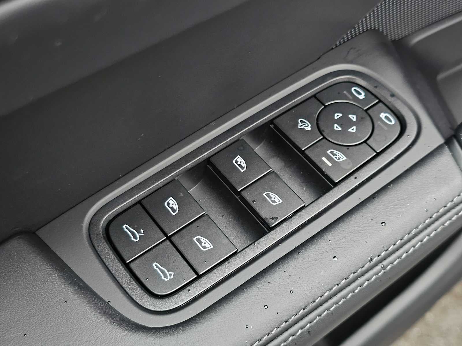 2025 Porsche Cayenne GTS