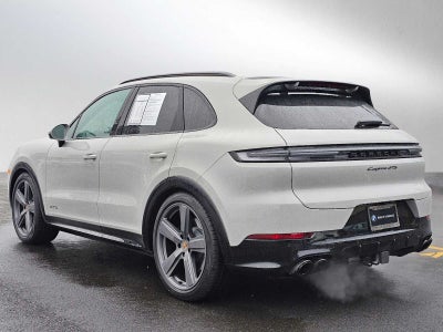 2025 Porsche Cayenne GTS