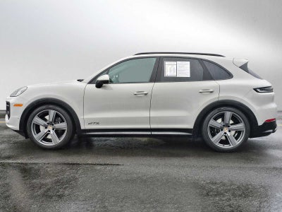 2025 Porsche Cayenne GTS