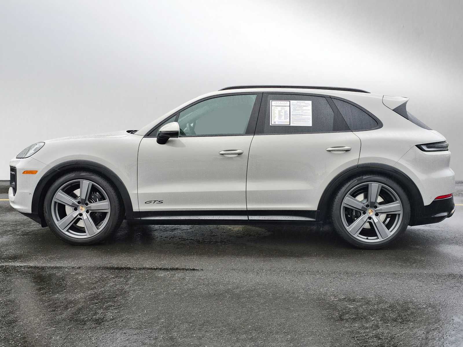 2025 Porsche Cayenne GTS