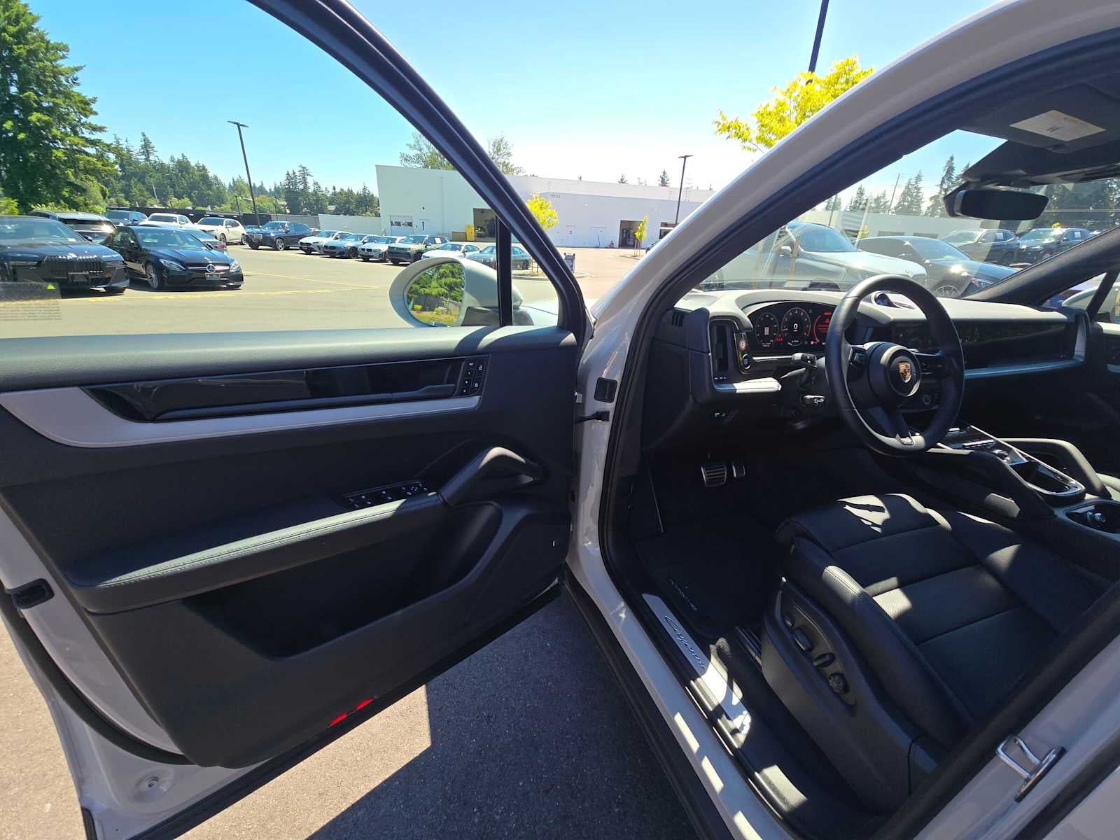 2025 Porsche Cayenne S