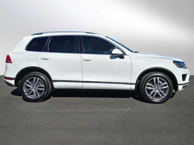 2016 Volkswagen Touareg Executive