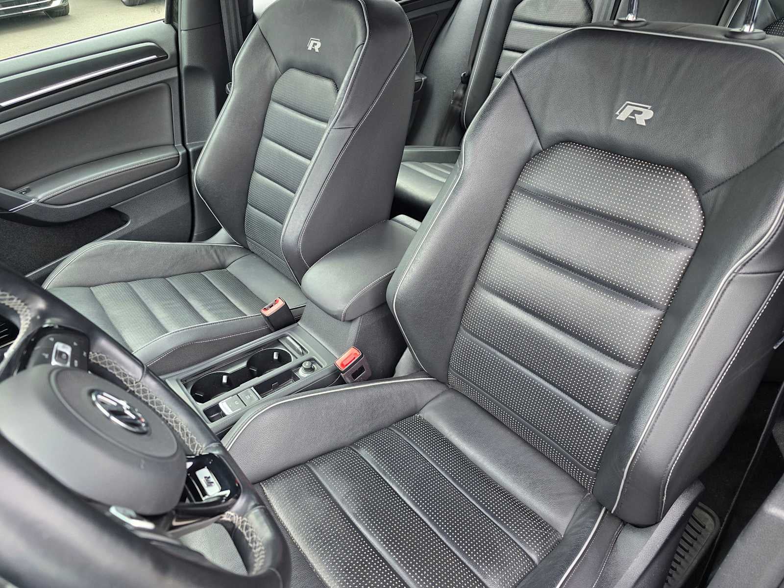 2019 Volkswagen Golf R 2.0T DSG w/DCC/Nav