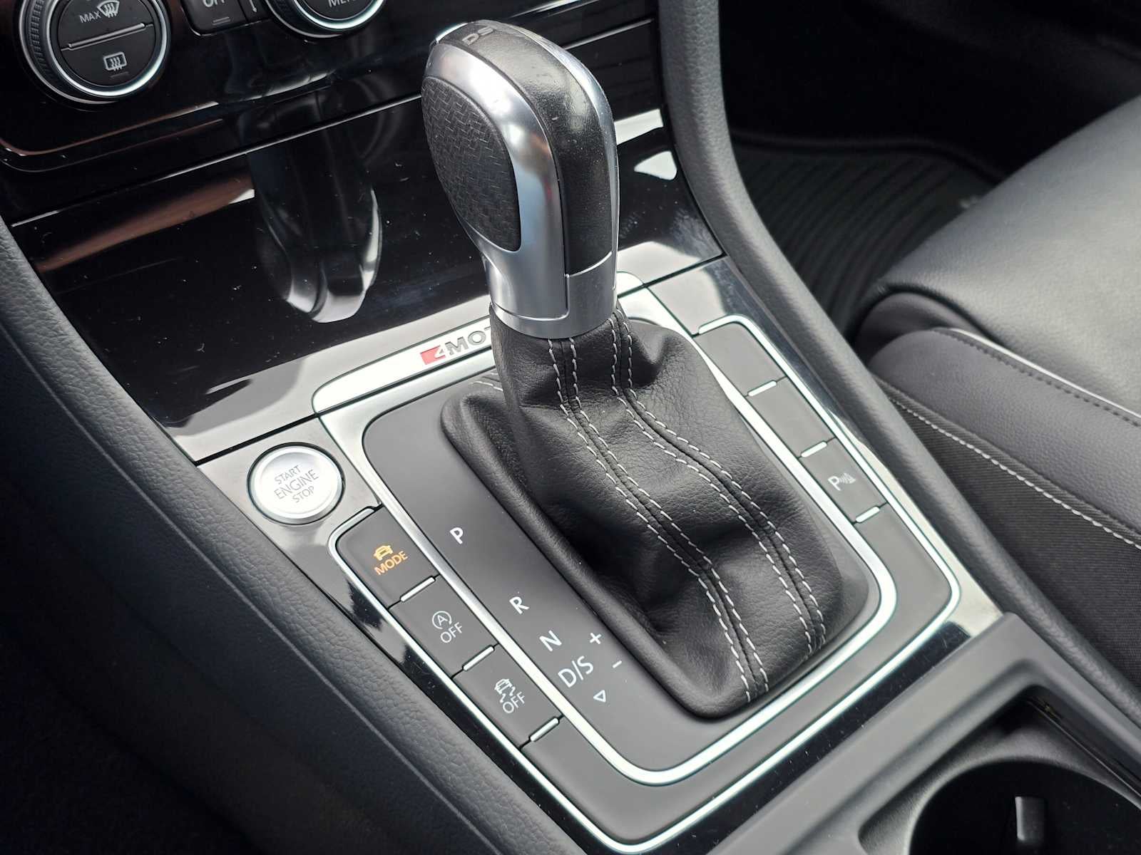 2019 Volkswagen Golf R 2.0T DSG w/DCC/Nav