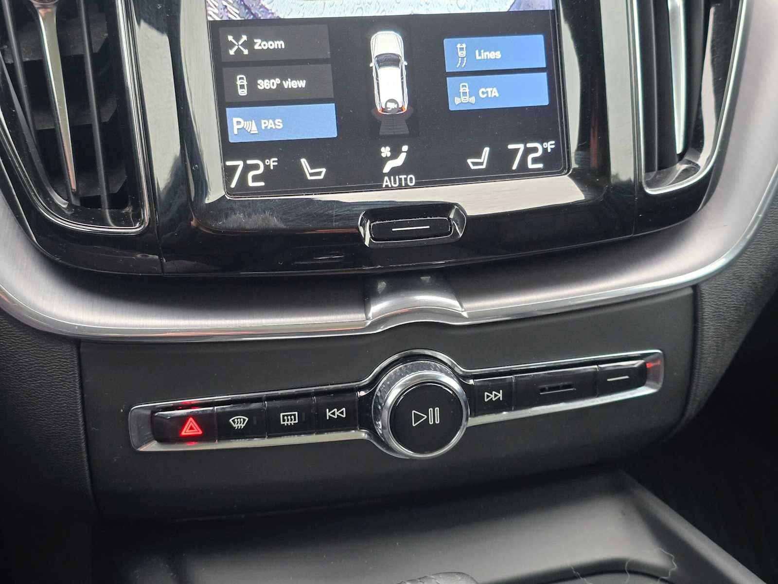 2020 Volvo XC60 Momentum