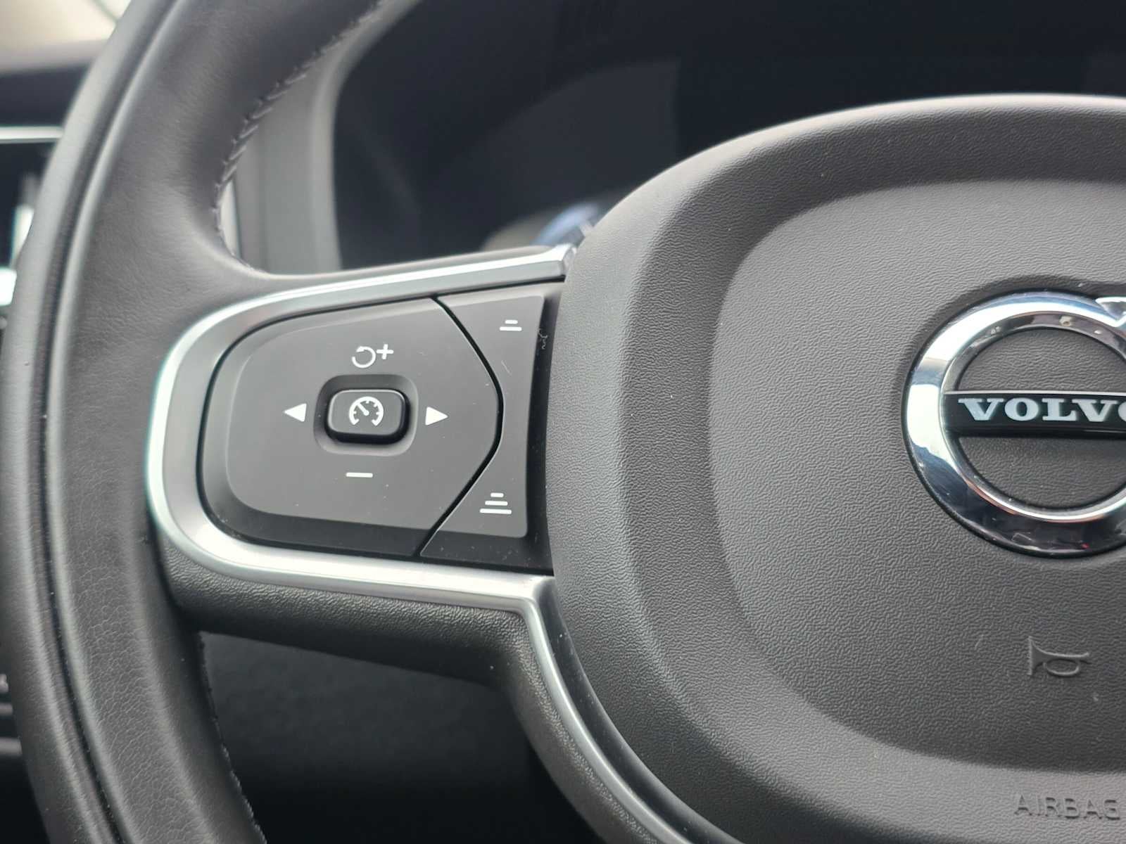 2020 Volvo XC60 Momentum
