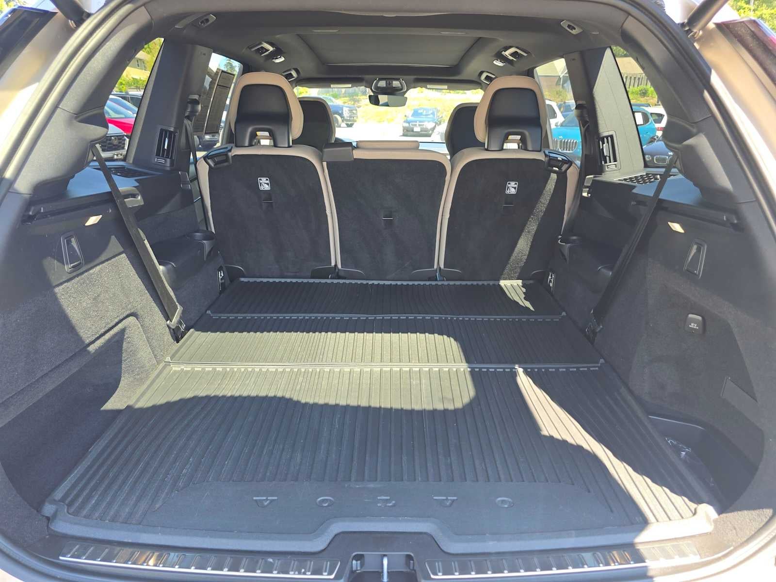 2026 Volvo XC90 Plug-In Hybrid Plus
