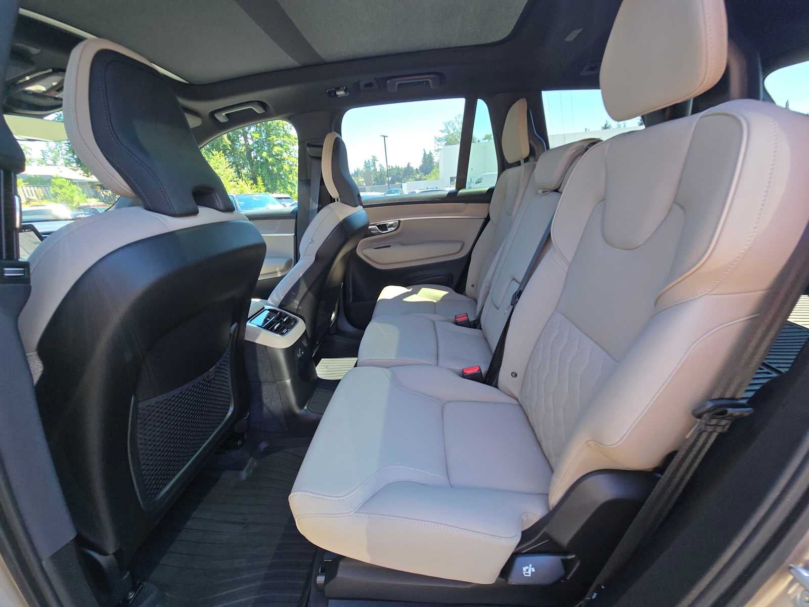 2026 Volvo XC90 Plug-In Hybrid Plus