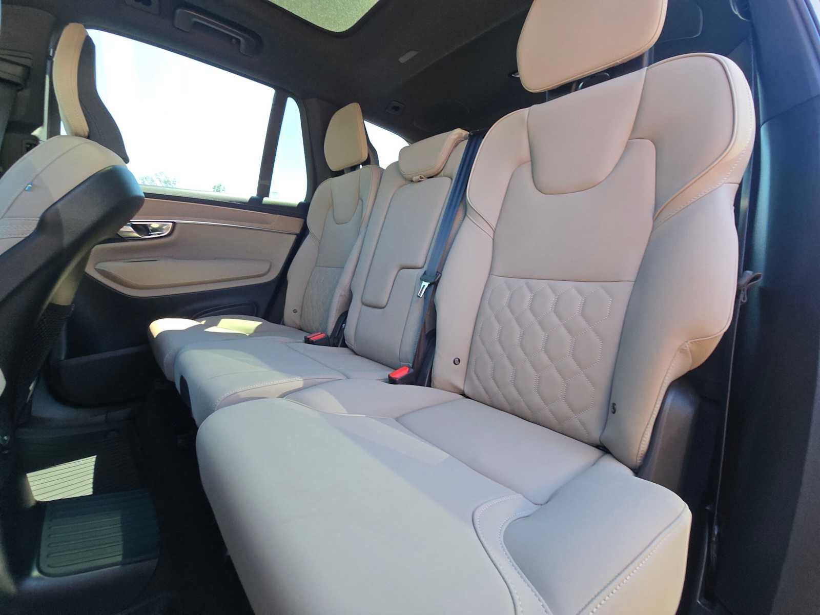 2026 Volvo XC90 Plug-In Hybrid Plus