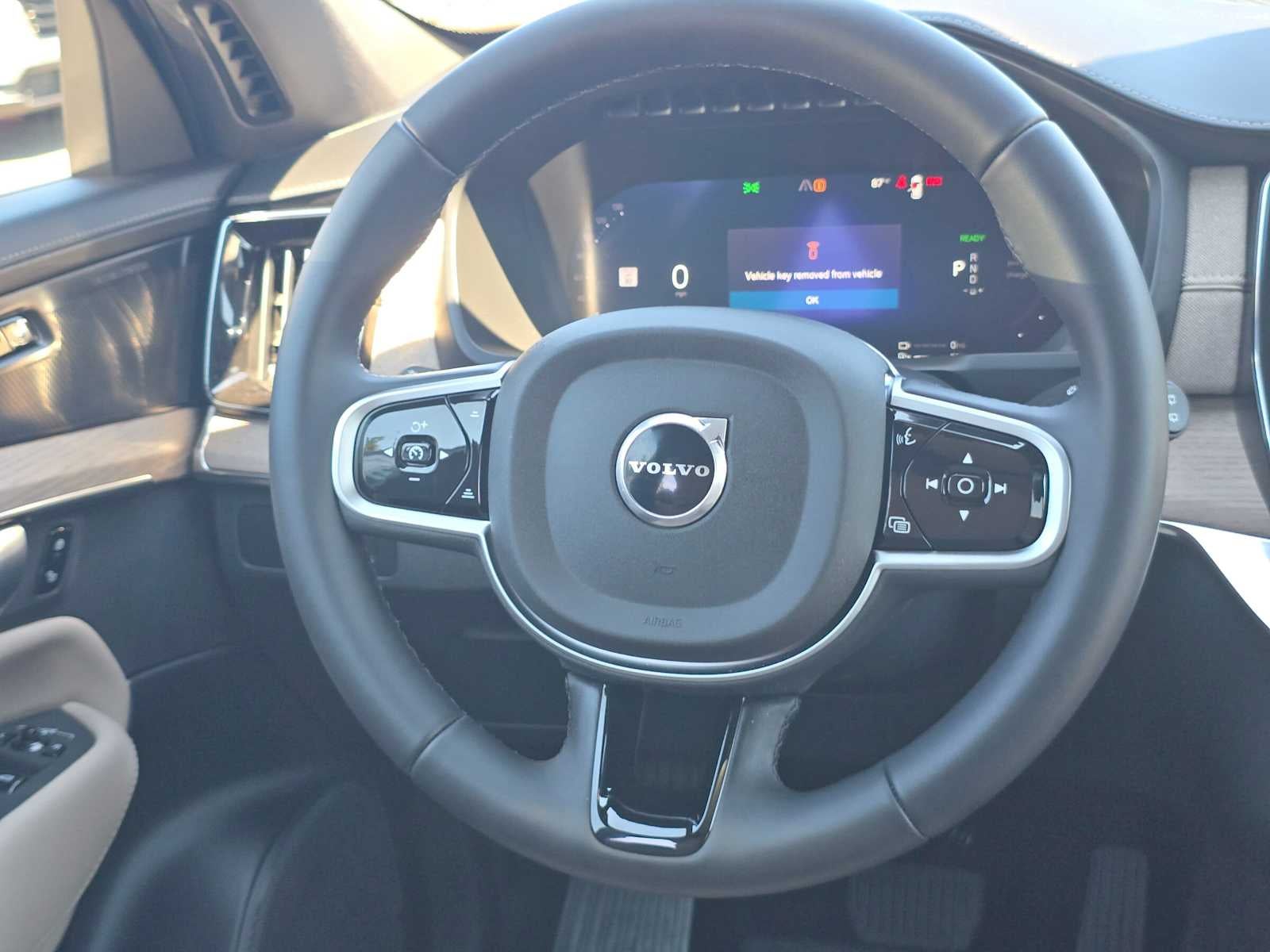 2026 Volvo XC90 Plug-In Hybrid Plus