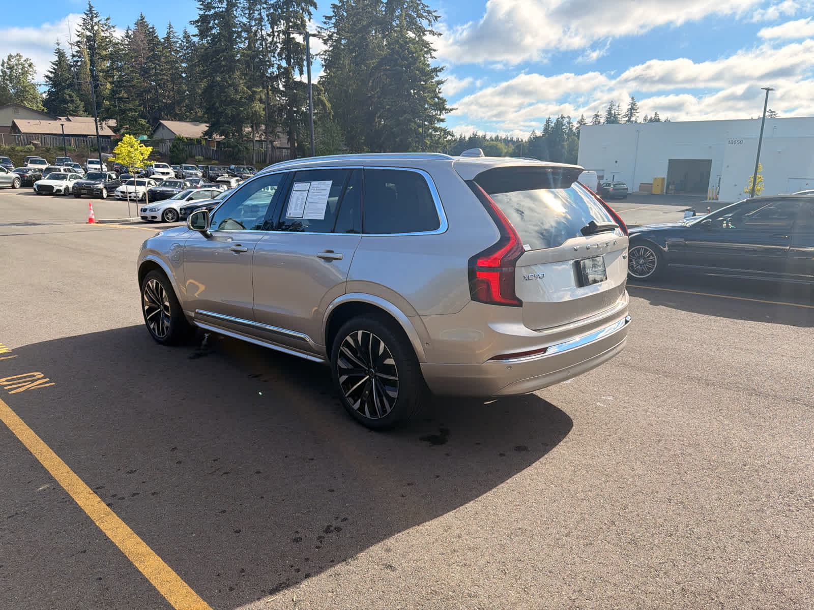 2026 Volvo XC90 Plug-In Hybrid Plus