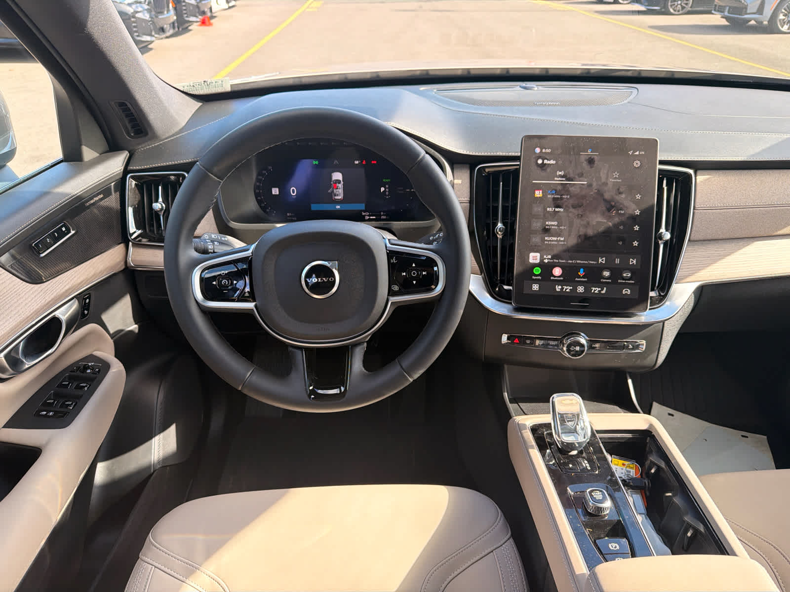 2026 Volvo XC90 Plug-In Hybrid Plus