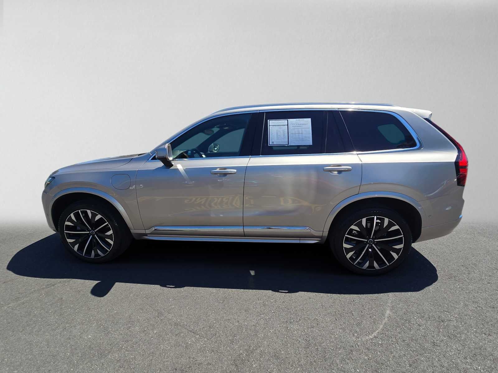 2026 Volvo XC90 Plug-In Hybrid Plus