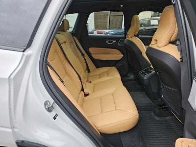 2024 Volvo XC60 Ultimate Dark Theme