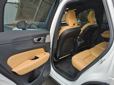 2024 Volvo XC60 Ultimate Dark Theme