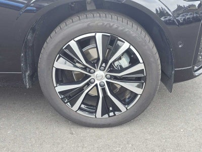 2023 Volvo XC60 Plus Dark Theme