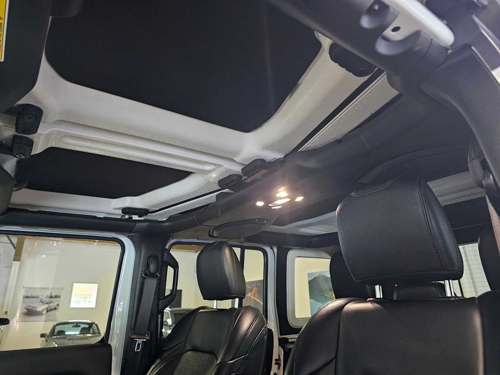 2022 Jeep Wrangler Unlimited Sahara Altitude 4x4