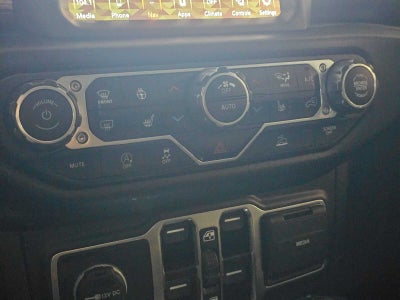 2022 Jeep Wrangler Unlimited Sahara Altitude 4x4