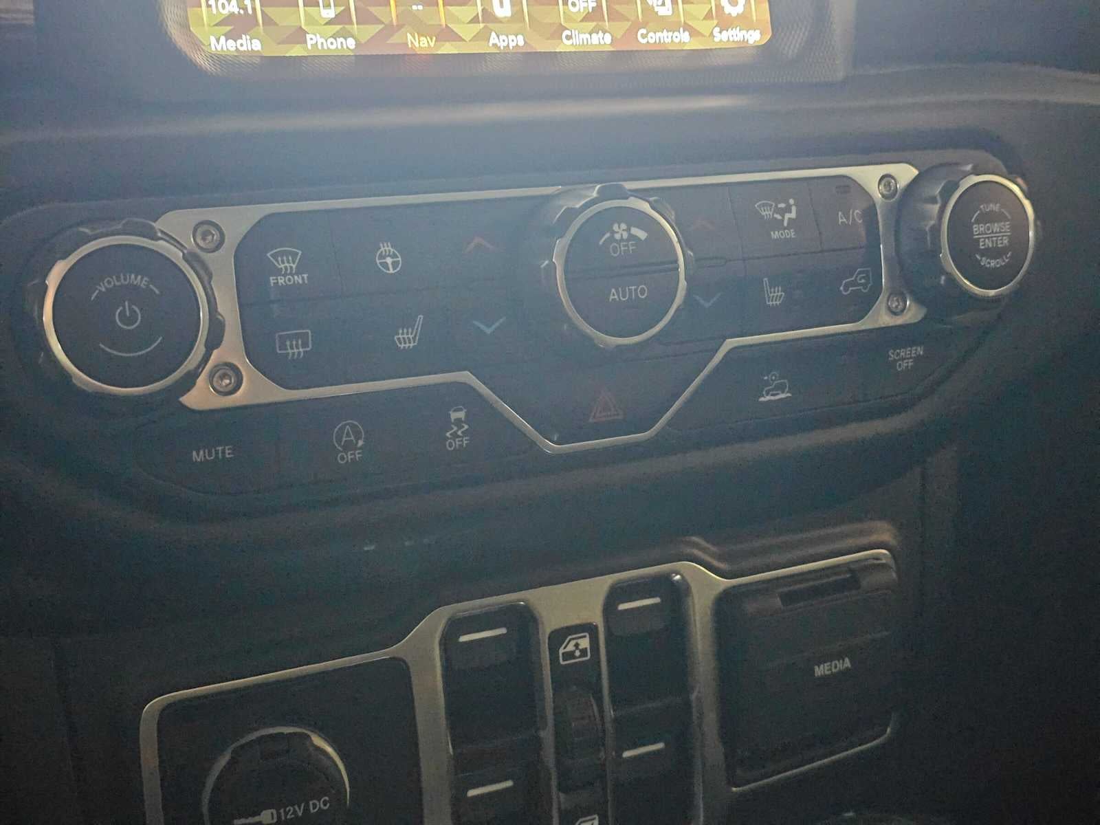2022 Jeep Wrangler Unlimited Sahara Altitude 4x4