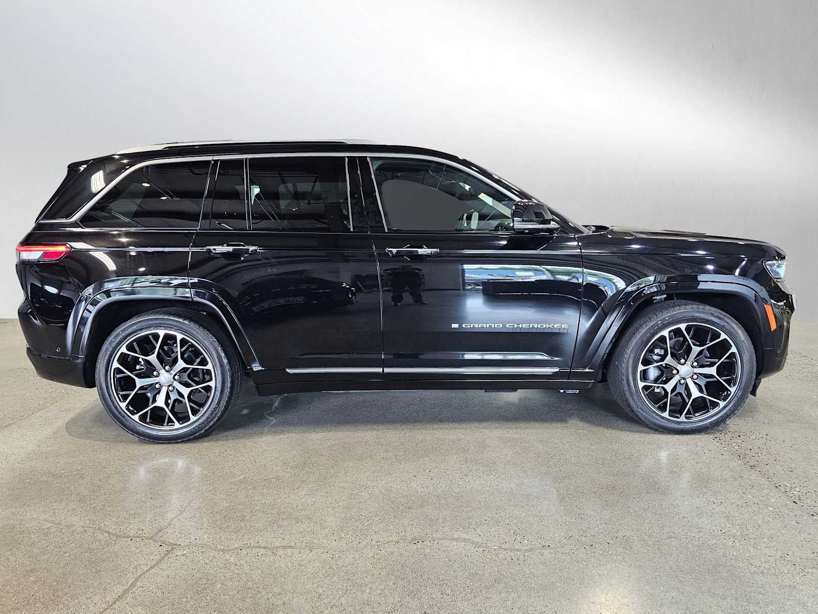 2022 Jeep Grand Cherokee 4xe Summit Reserve 4x4