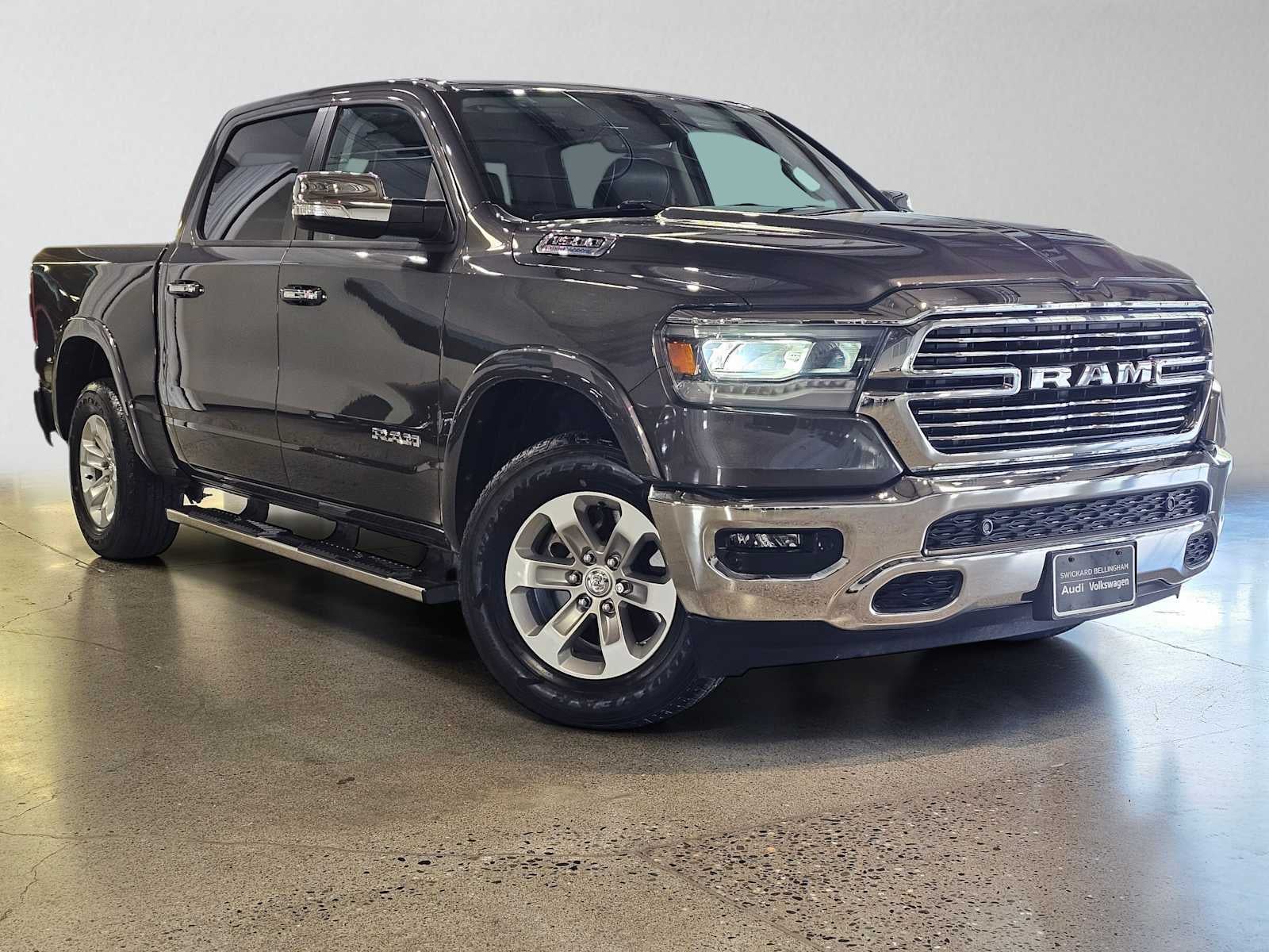 2022 RAM 1500 Laramie 4x4 Crew Cab 57 Box