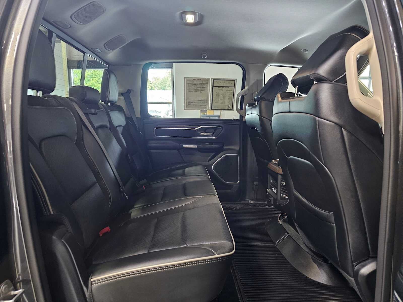 2022 RAM 1500 Laramie 4x4 Crew Cab 57 Box
