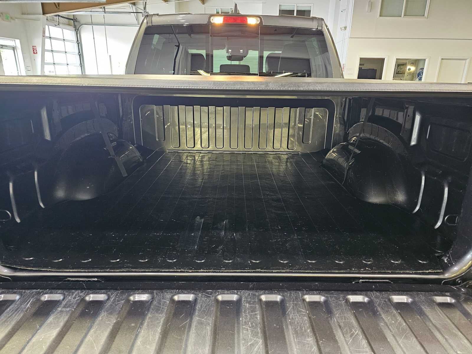 2022 RAM 1500 Laramie 4x4 Crew Cab 57 Box