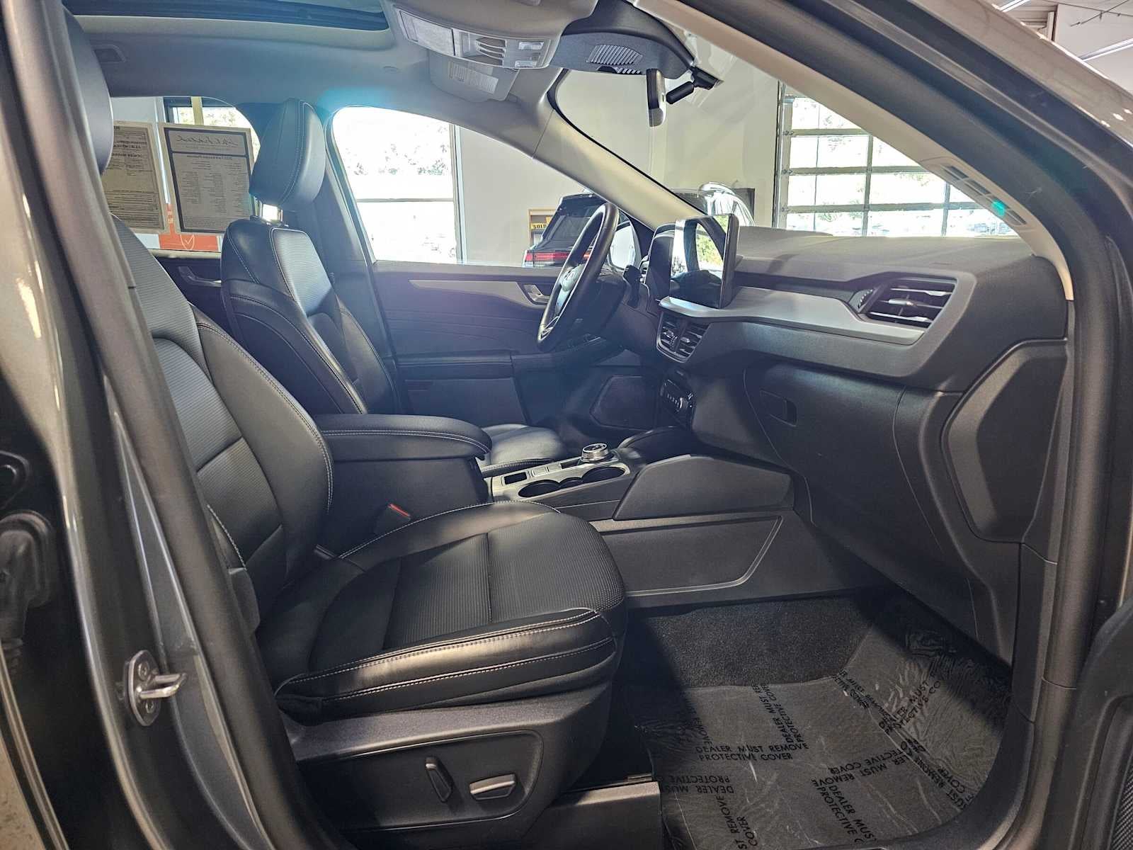 2025 Ford Escape Platinum