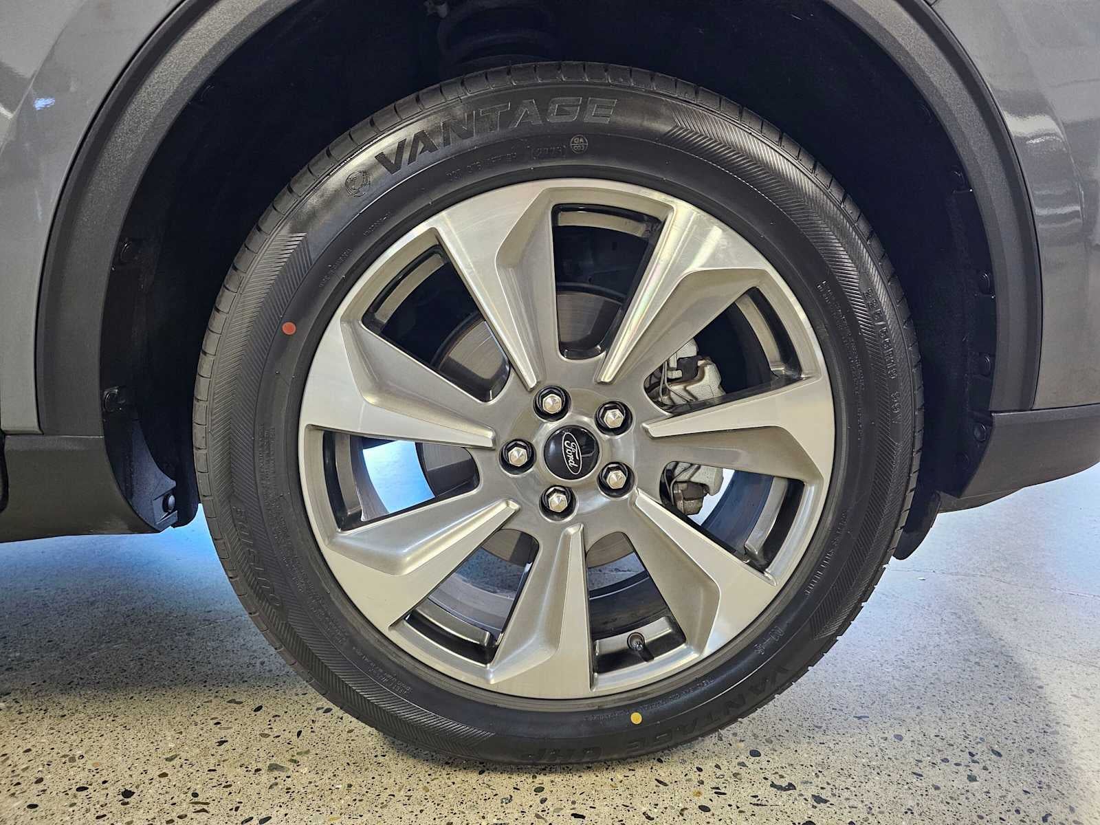 2025 Ford Escape Platinum