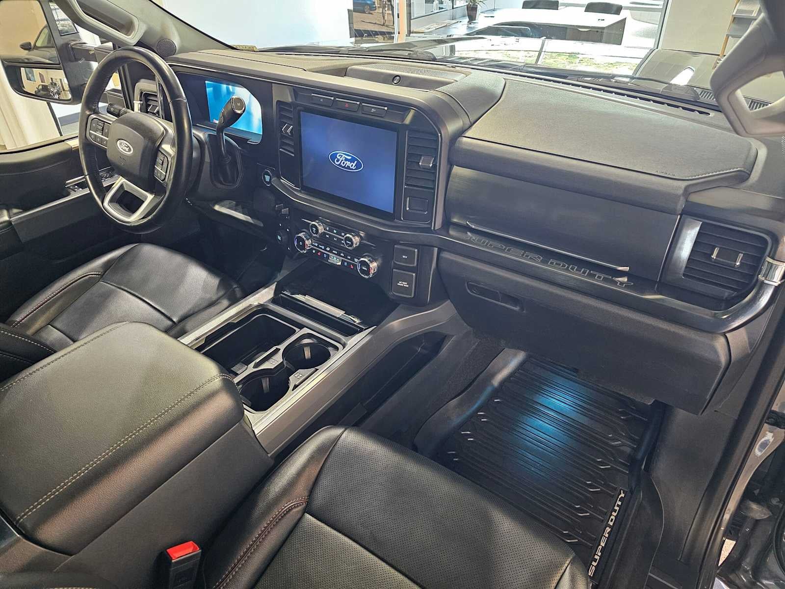 2024 Ford Super Duty F-250 SRW LARIAT 4WD Crew Cab 6.75 Box