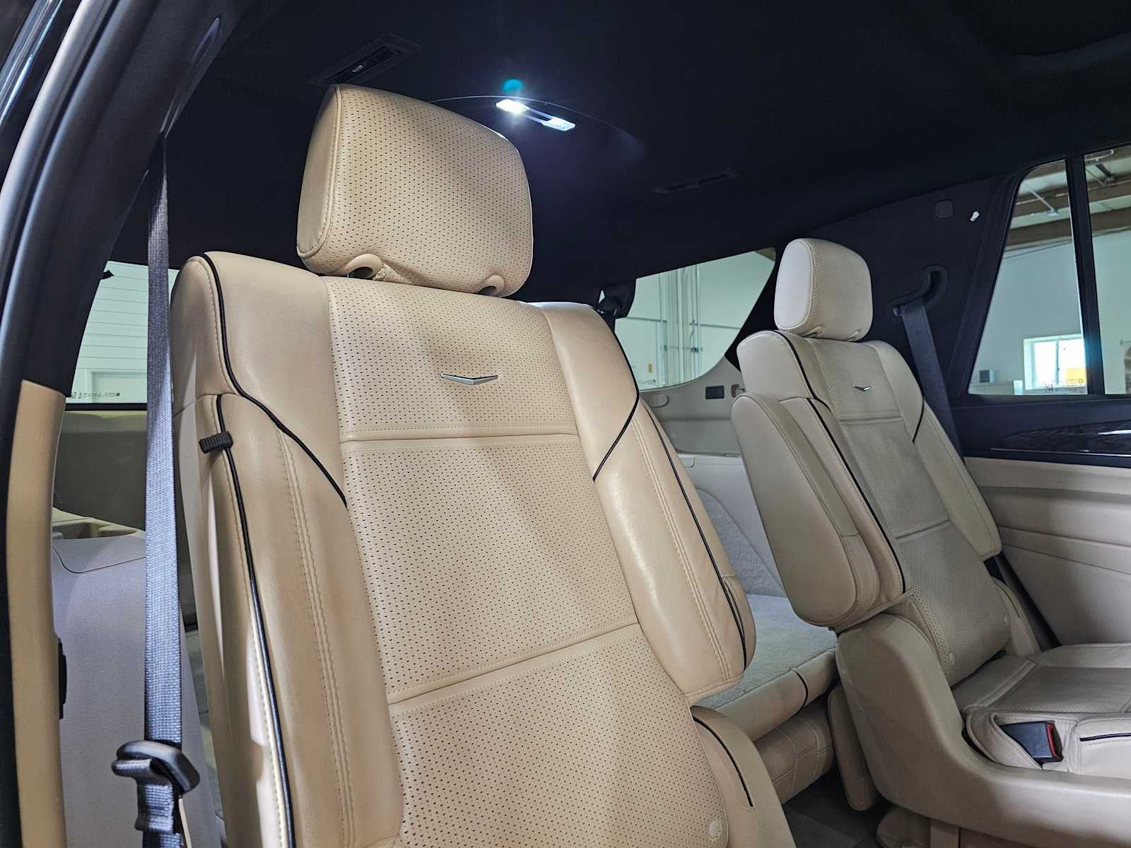 2023 Cadillac Escalade 4WD 4dr Premium Luxury