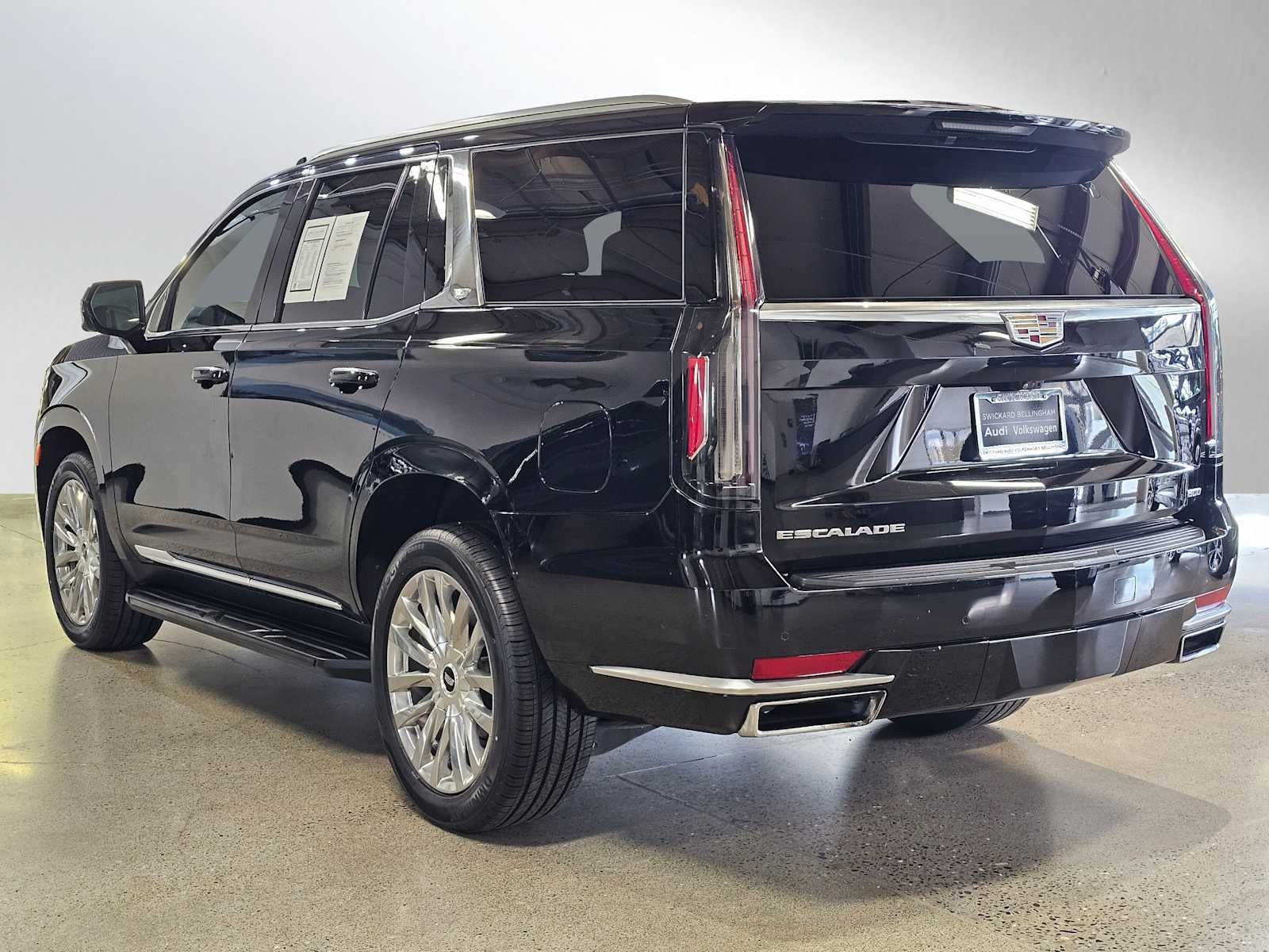 2023 Cadillac Escalade 4WD 4dr Premium Luxury