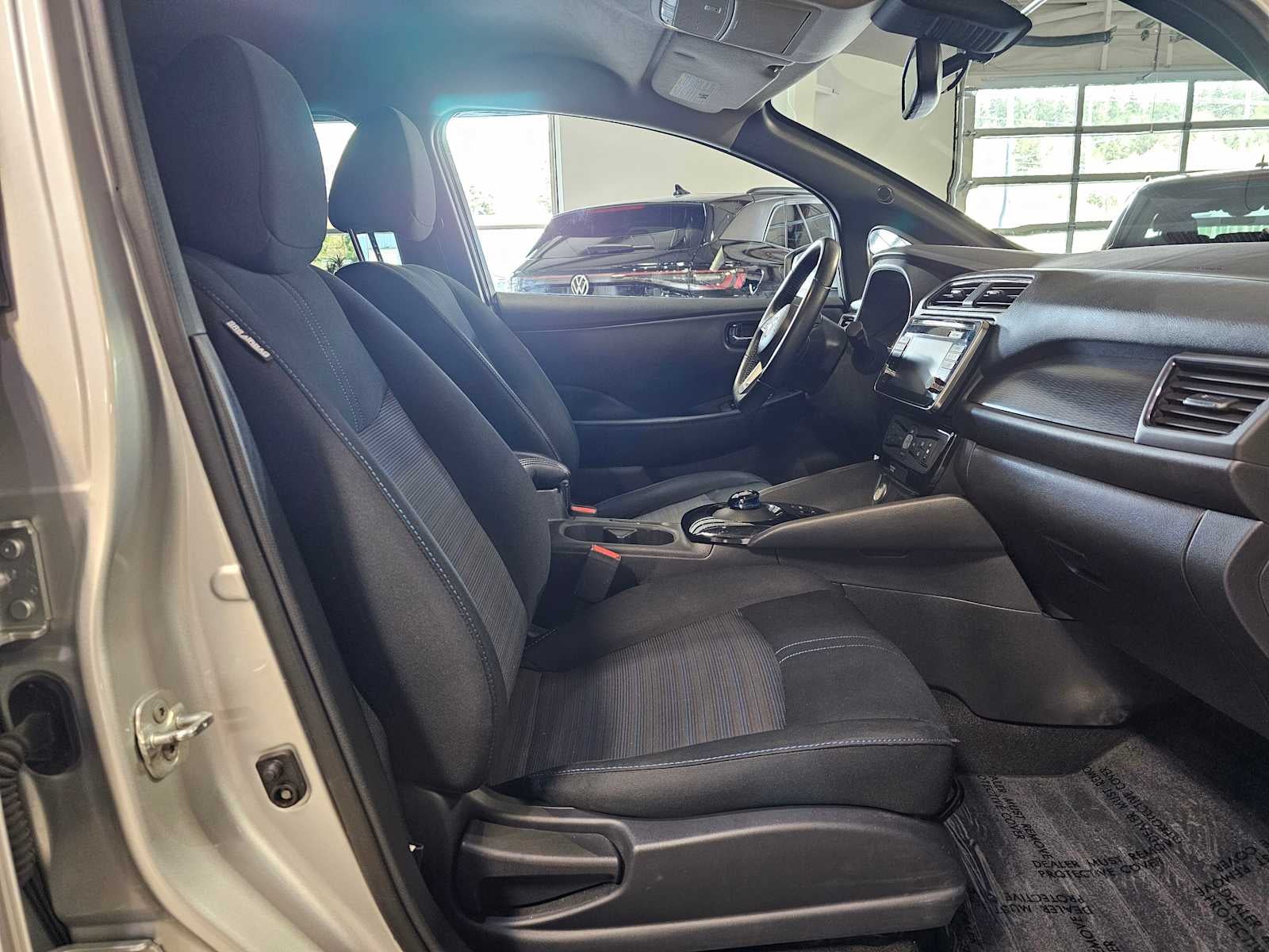 2018 Nissan LEAF SV Hatchback