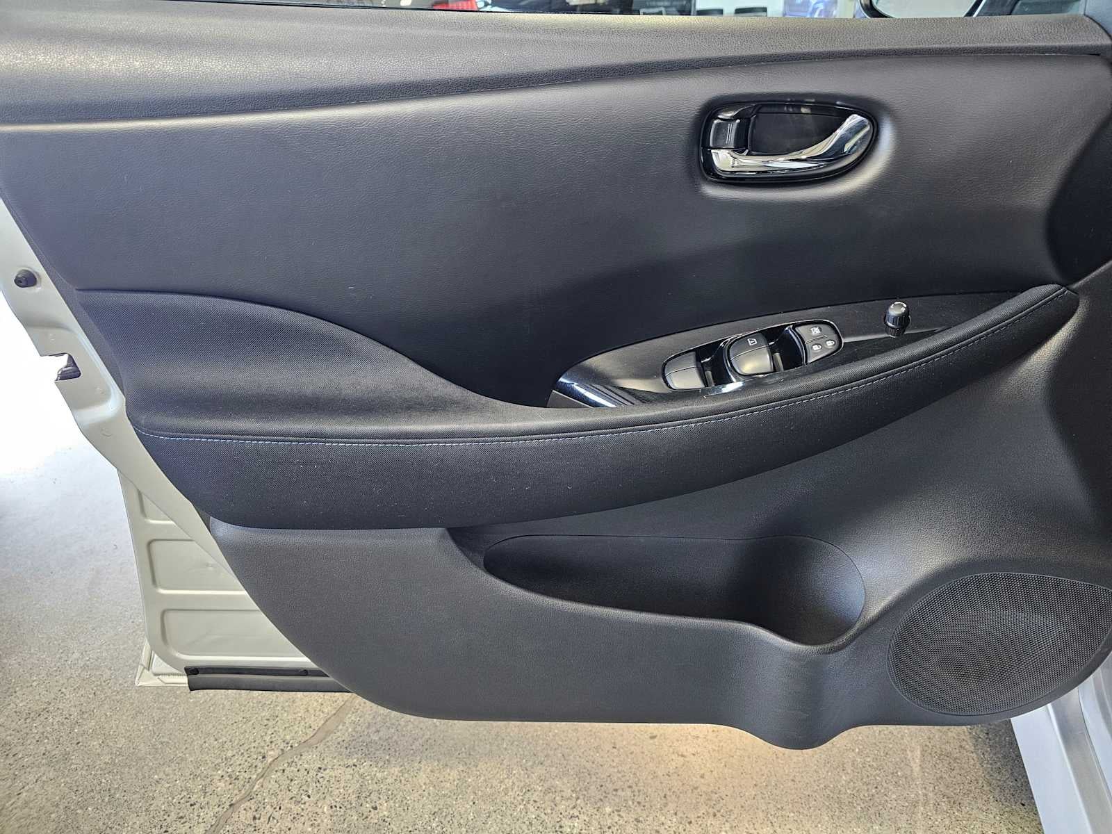 2018 Nissan LEAF SV Hatchback