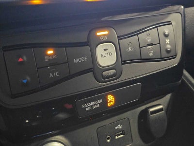 2018 Nissan LEAF SV Hatchback