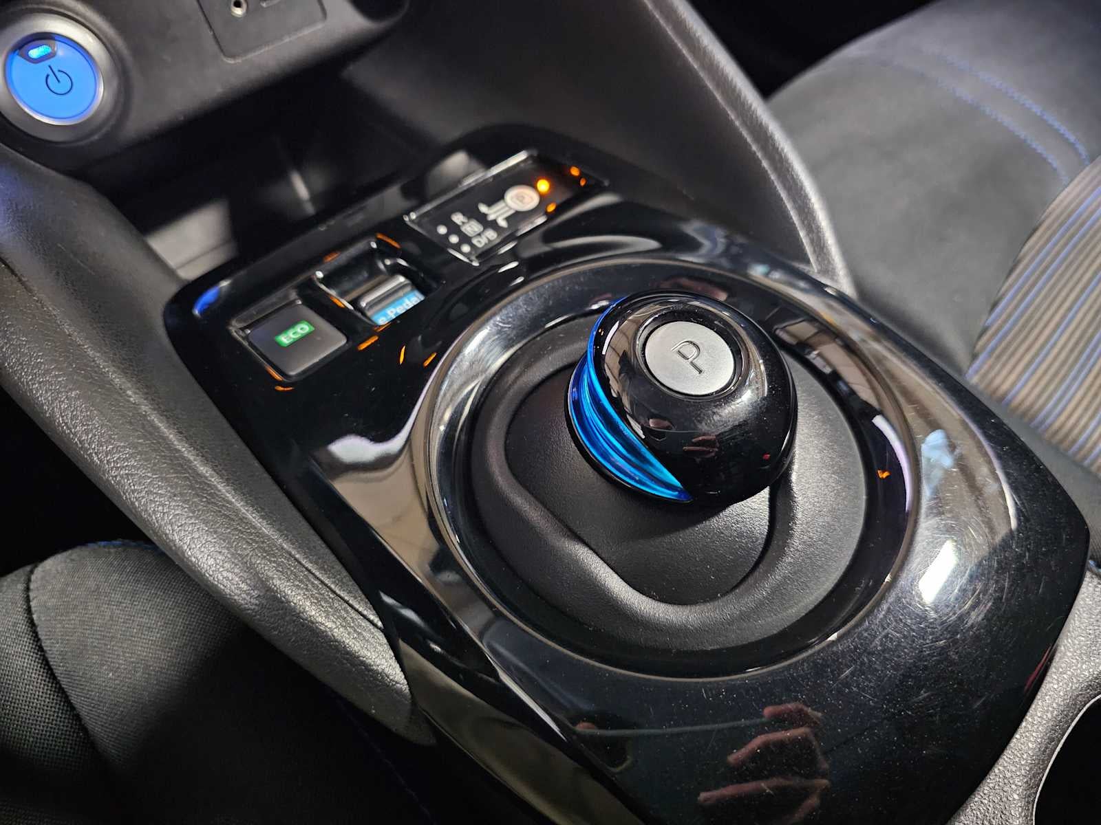 2018 Nissan LEAF SV Hatchback