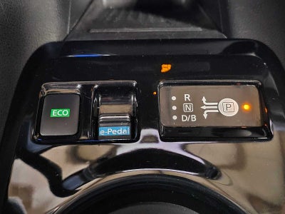 2018 Nissan LEAF SV Hatchback