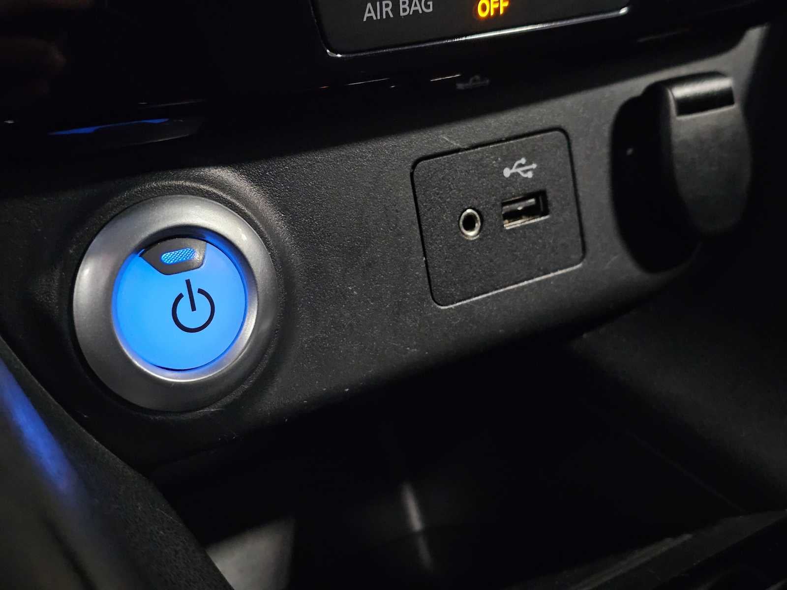 2018 Nissan LEAF SV Hatchback