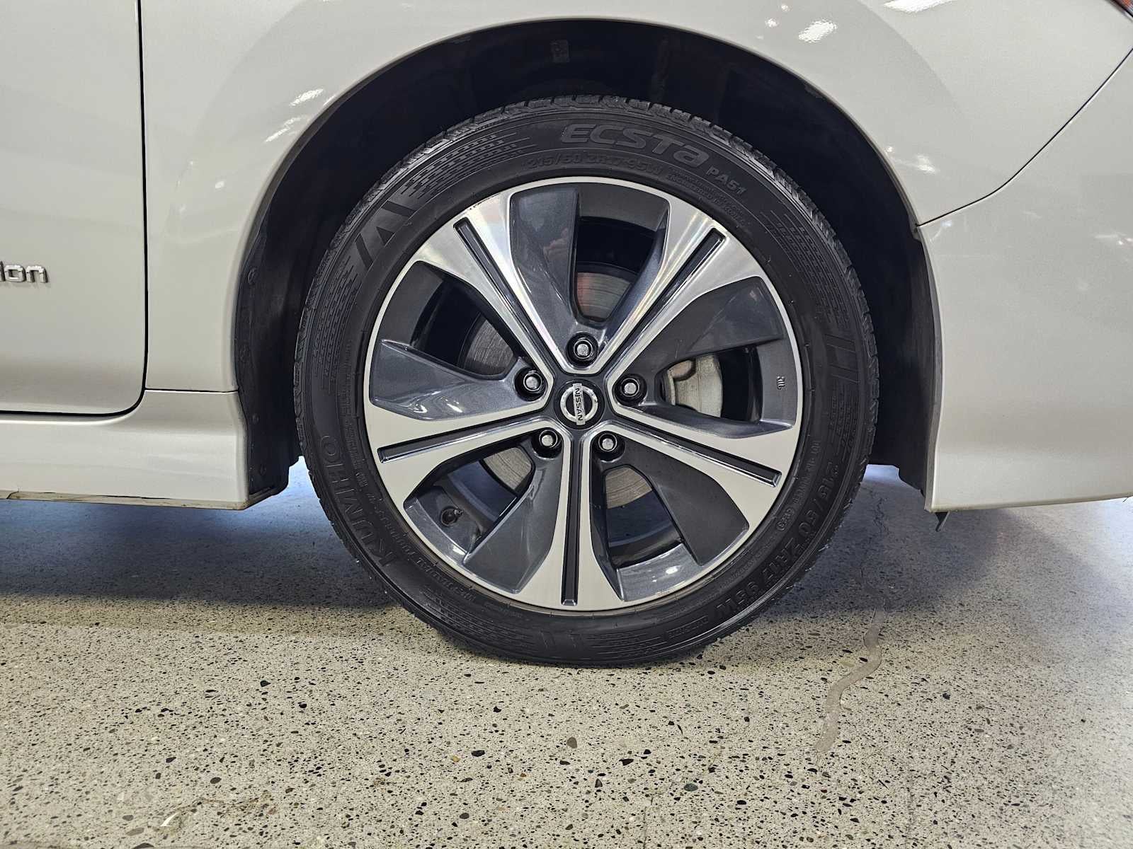 2018 Nissan LEAF SV Hatchback