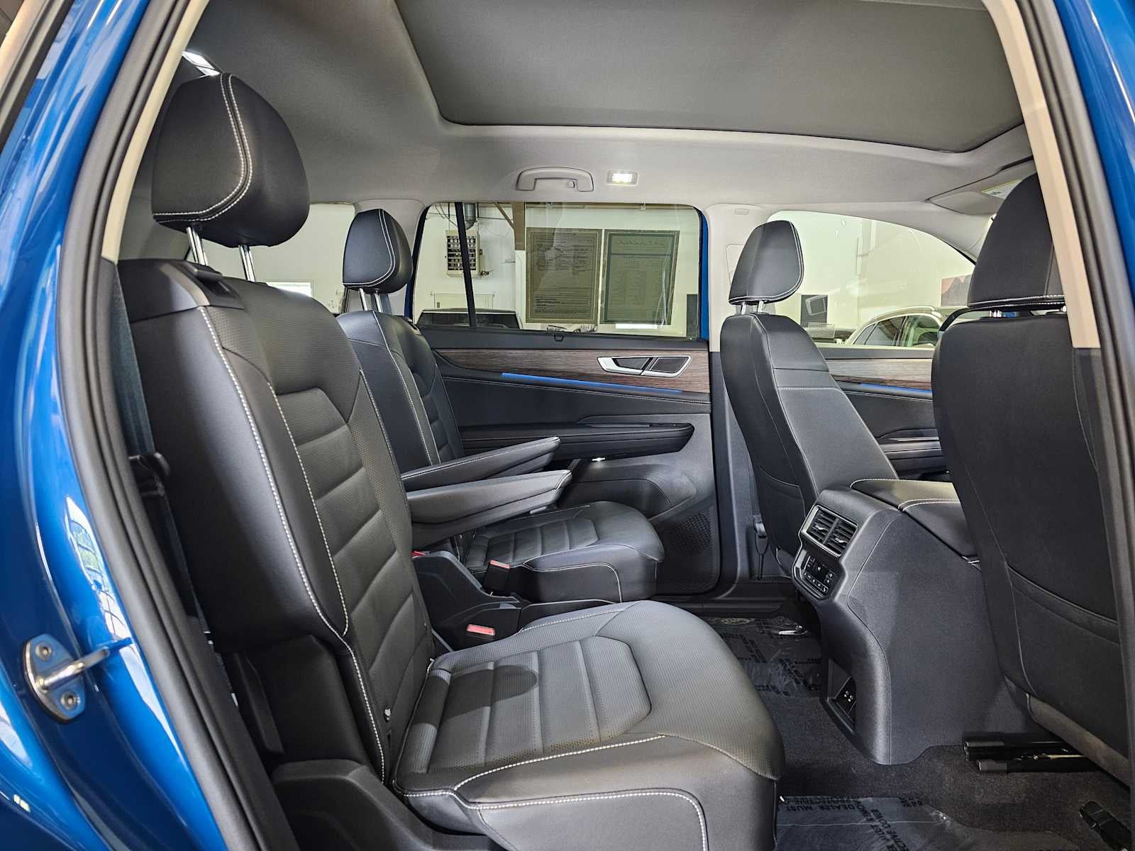 2025 Volkswagen Atlas 2.0T SEL 4MOTION