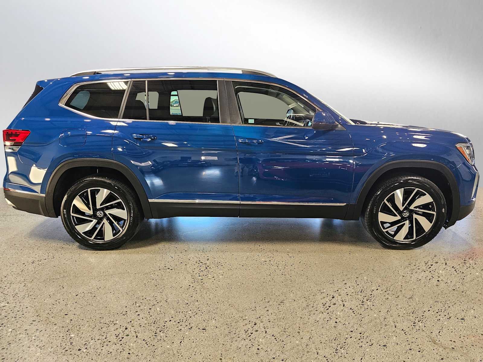 2025 Volkswagen Atlas 2.0T SEL 4MOTION