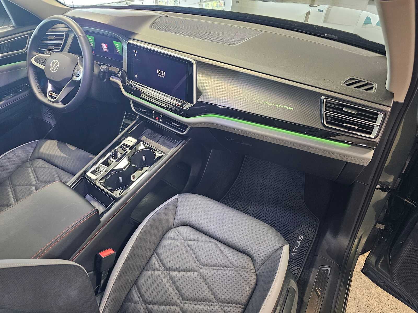 2026 Volkswagen Atlas 2.0T Peak Edition 4MOTION