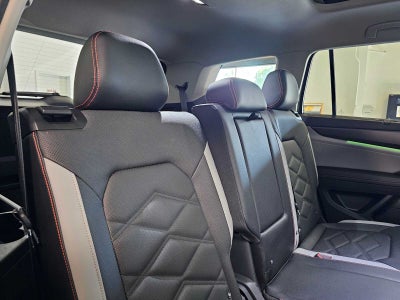 2026 Volkswagen Atlas 2.0T Peak Edition 4MOTION