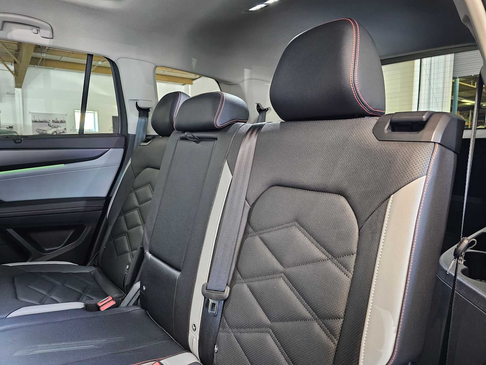 2026 Volkswagen Atlas 2.0T Peak Edition 4MOTION