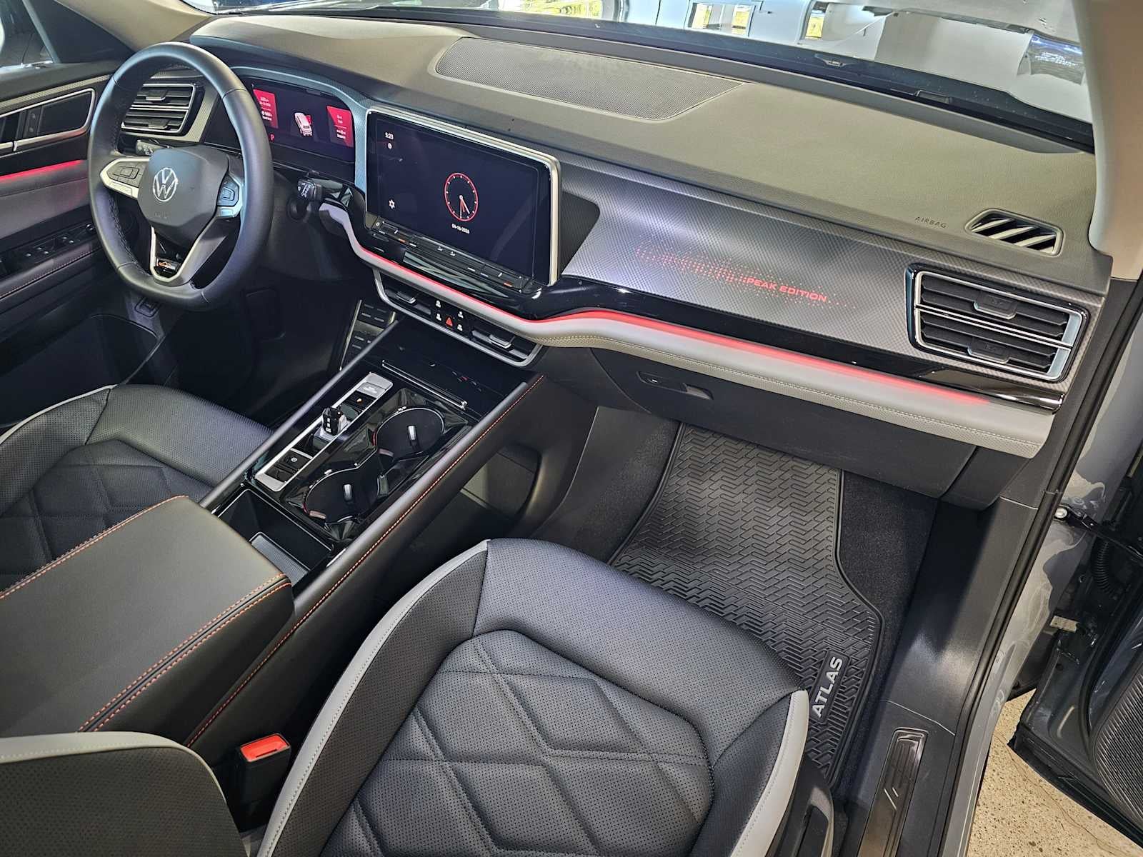 2026 Volkswagen Atlas 2.0T Peak Edition 4MOTION