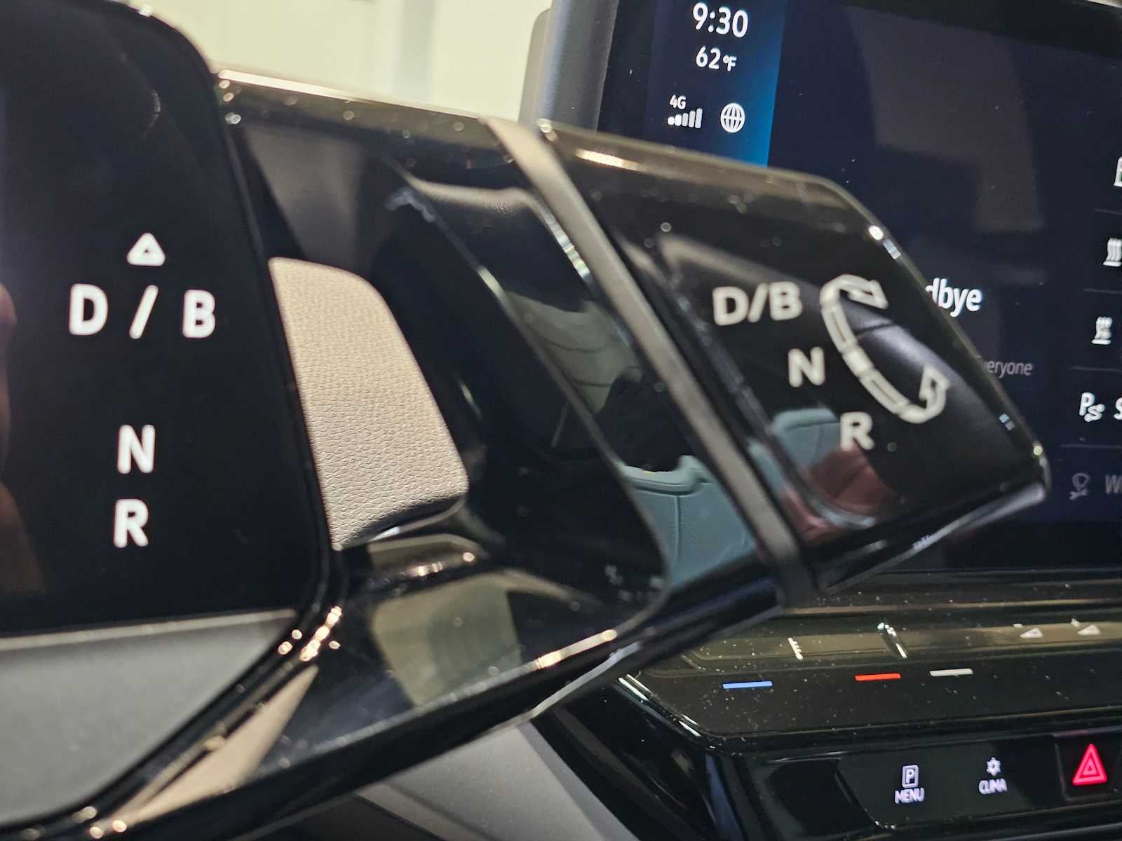 2023 Volkswagen ID.4 Pro AWD w/SK On Battery