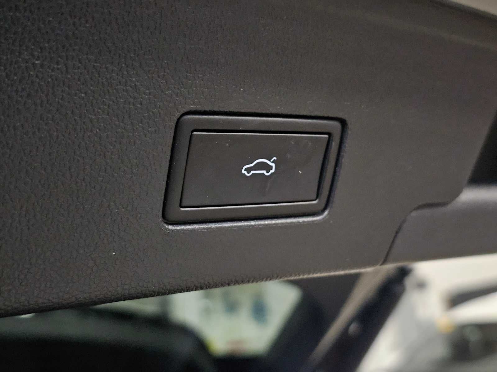 2025 Volkswagen Atlas Cross Sport 2.0T SEL Premium R-Line 4MOTION