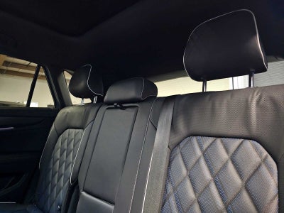 2025 Volkswagen Atlas Cross Sport 2.0T SEL Premium R-Line 4MOTION