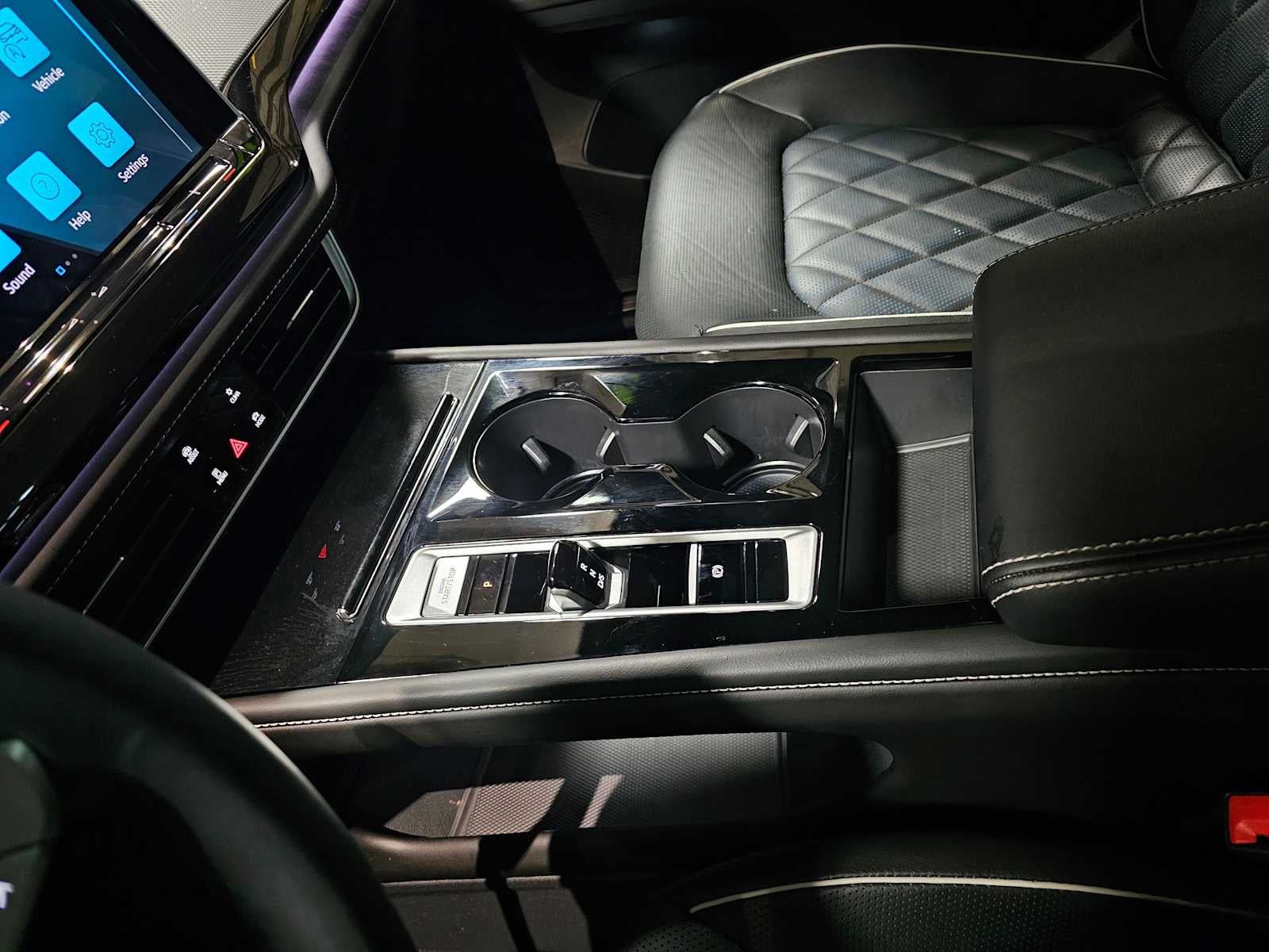 2025 Volkswagen Atlas Cross Sport 2.0T SEL Premium R-Line 4MOTION